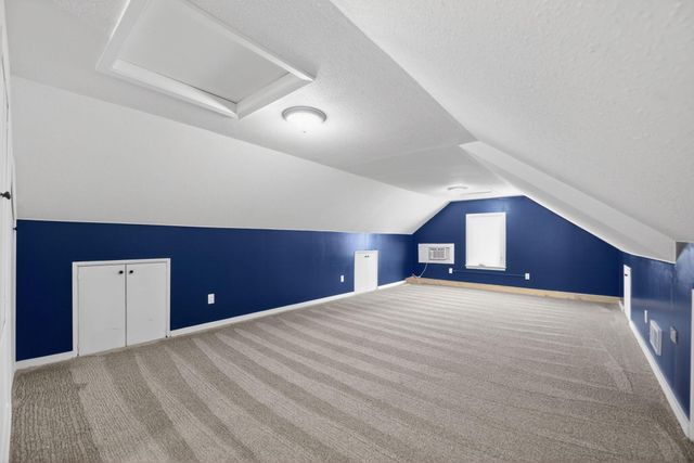 1095 Idaho Avenue W, Saint Paul, MN 55117