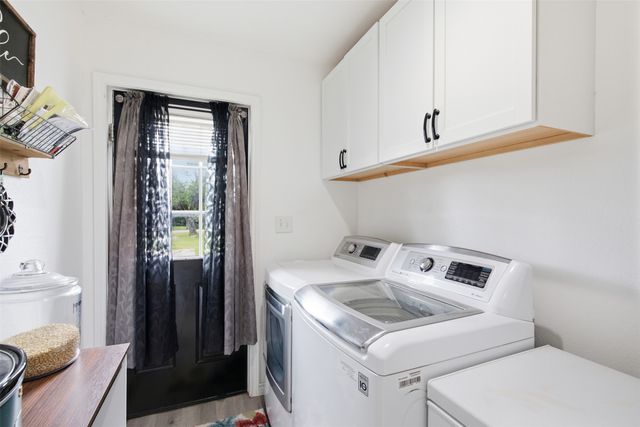 216 E Clay Street, Bowie, TX 76230