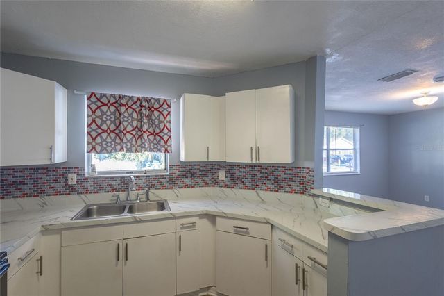 3110 GORDON COURT, Tampa, FL 33619