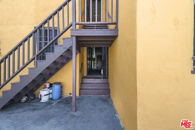 2717 S Budlong Avenue, Los Angeles, CA 90007