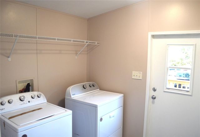 400 Saratoga Springs PL, Liberty Hill, TX 78642