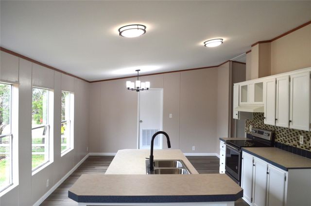 400 Saratoga Springs PL, Liberty Hill, TX 78642
