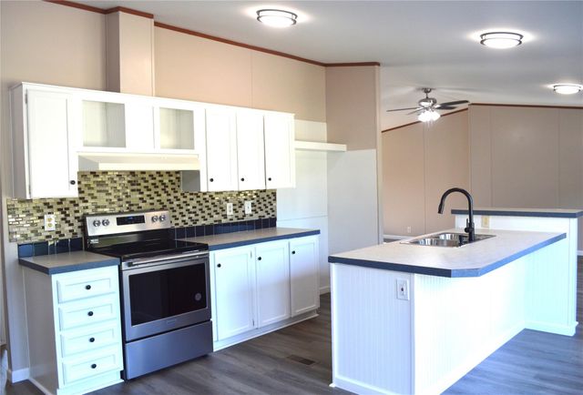 400 Saratoga Springs PL, Liberty Hill, TX 78642