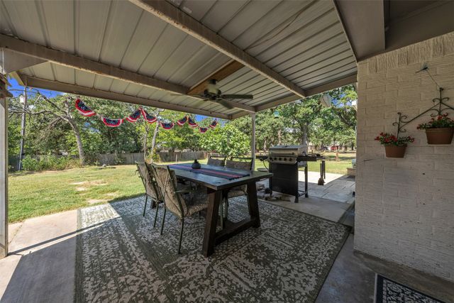 212 Circle Drive, Alvarado, TX 76009