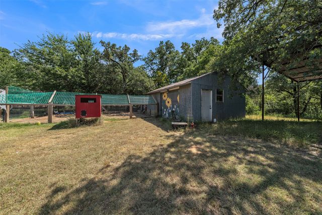 212 Circle Drive, Alvarado, TX 76009
