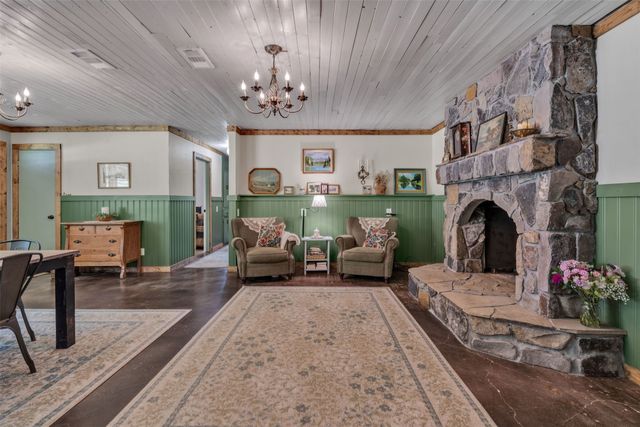 212 Circle Drive, Alvarado, TX 76009