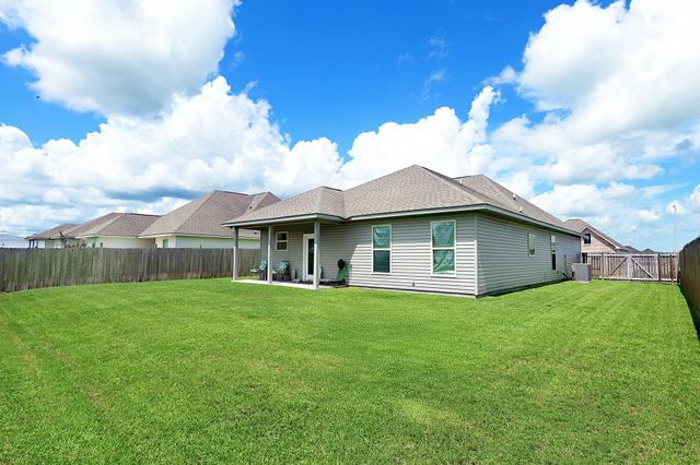 114 Shadow Pointe Road, Thibodaux, LA 70301