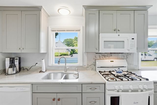 196 N Main St, Leominster, MA 01453