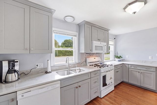 196 N Main St, Leominster, MA 01453