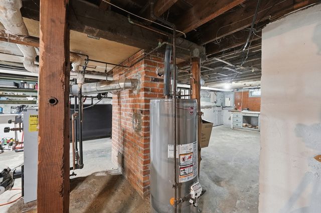 196 N Main St, Leominster, MA 01453
