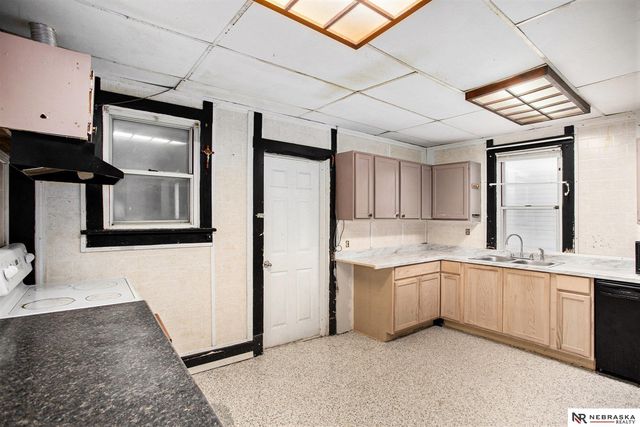 2932 Q Street, Lincoln, NE 68503