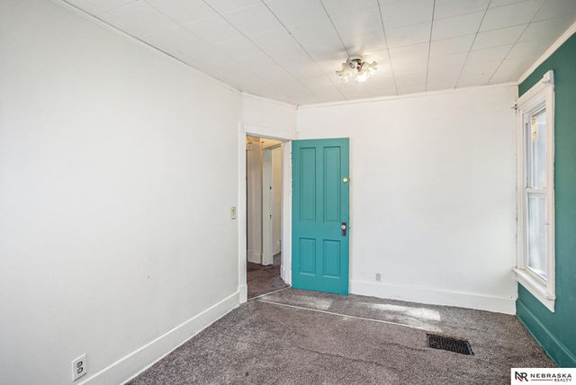 2932 Q Street, Lincoln, NE 68503