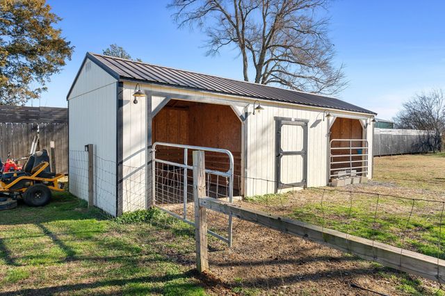 5650 Sledge Rd, Christiana, TN 37037