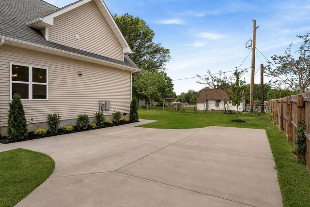 1000 Bryan St B, Old Hickory, TN 37138