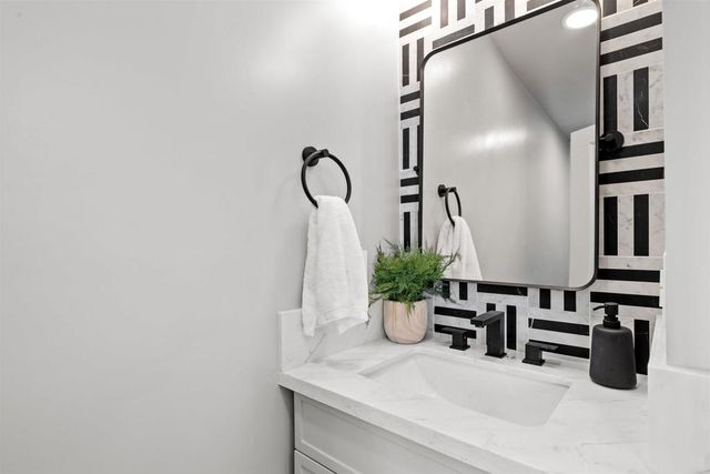 5740 Daffodil Lane, San Diego, CA 92120