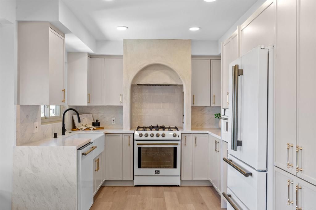 5740 Daffodil Lane, San Diego, CA 92120