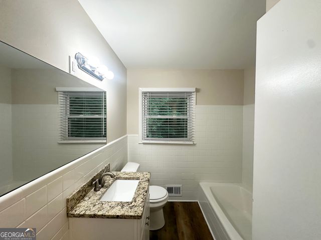 3361 Glenview Circle SW, Atlanta, GA 30331