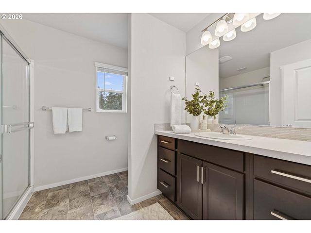 13812 Ne 8TH Way, Vancouver, WA 98684