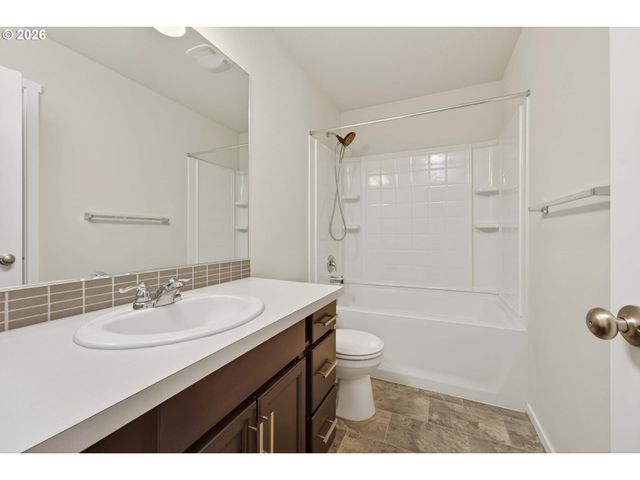 13812 Ne 8TH Way, Vancouver, WA 98684