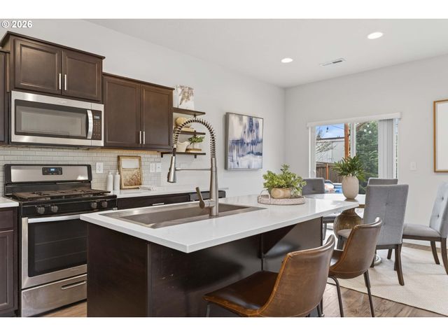 13812 Ne 8TH Way, Vancouver, WA 98684