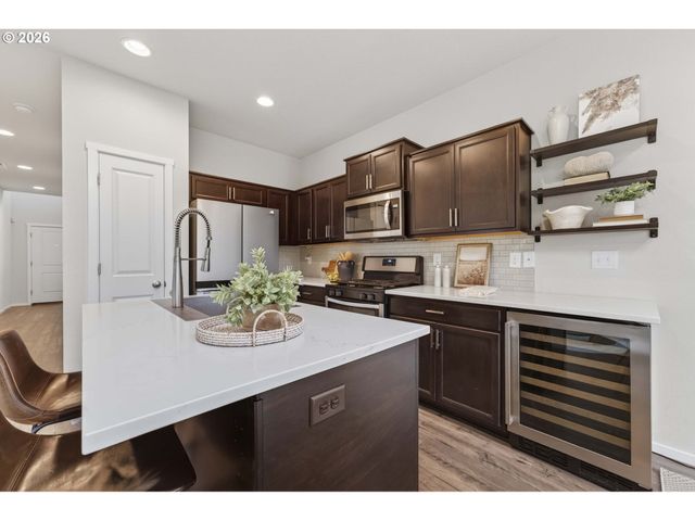 13812 Ne 8TH Way, Vancouver, WA 98684