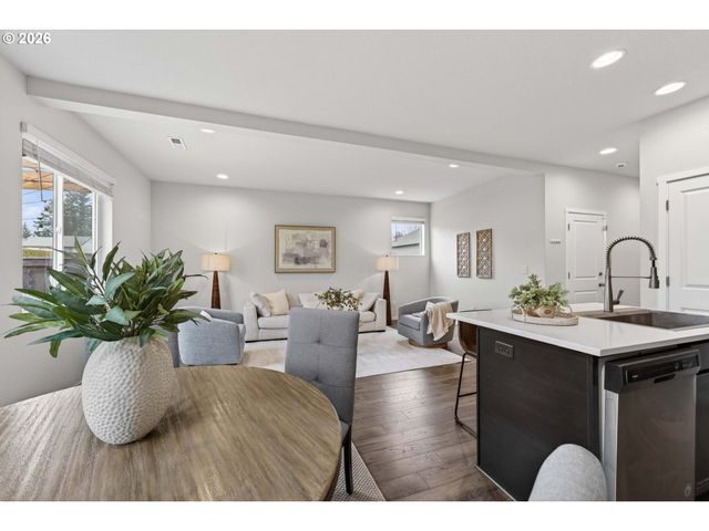 13812 Ne 8TH Way, Vancouver, WA 98684