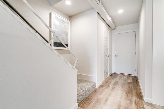 1110 Sherwood Lane 212, Nichols Hills, OK 73116