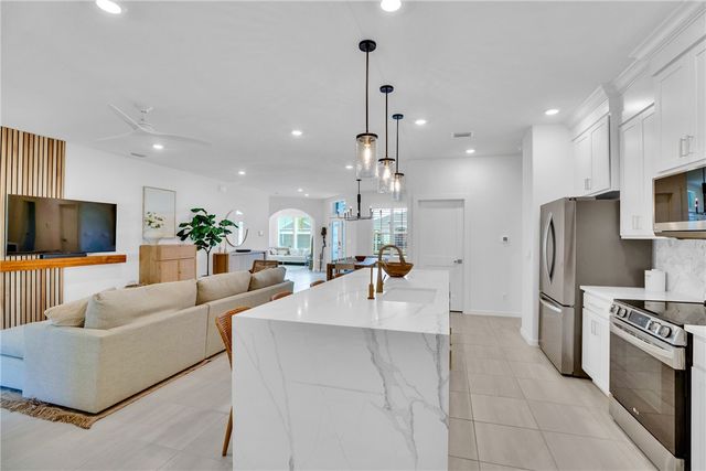 155 52nd Square, Vero Beach, FL 32968