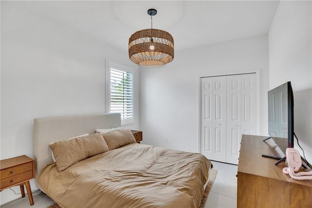 155 52nd Square, Vero Beach, FL 32968