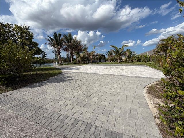 2633 NW 24th ST, Cape Coral, FL 33993