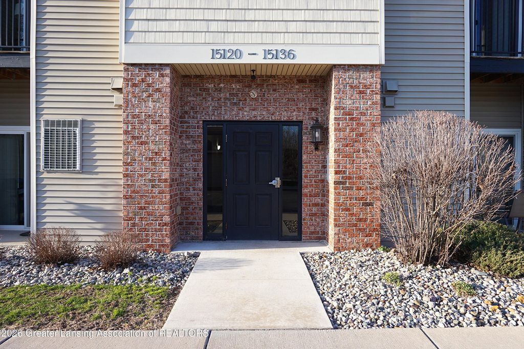 15136 Via Carmella Drive, Dewitt, MI 48820