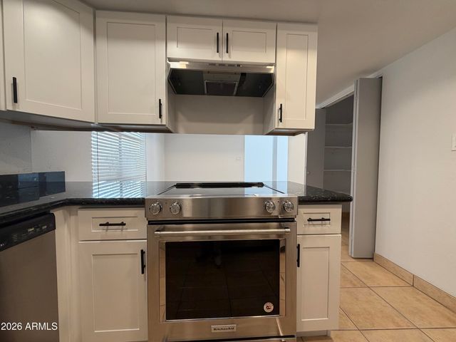 1051 S DOBSON Road 194, Mesa, AZ 85202