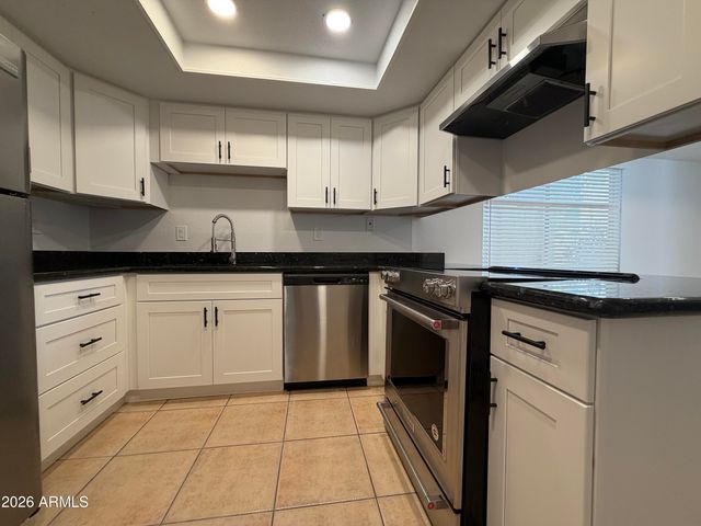1051 S DOBSON Road 194, Mesa, AZ 85202