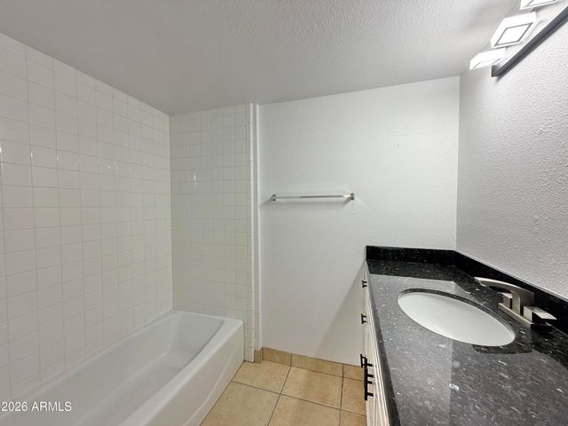 1051 S DOBSON Road 194, Mesa, AZ 85202