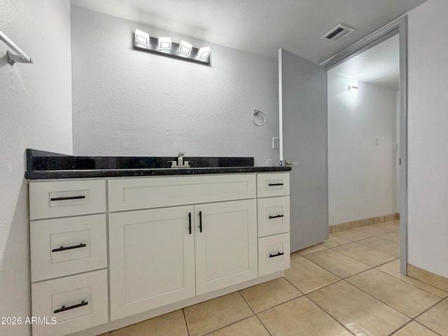 1051 S DOBSON Road 194, Mesa, AZ 85202