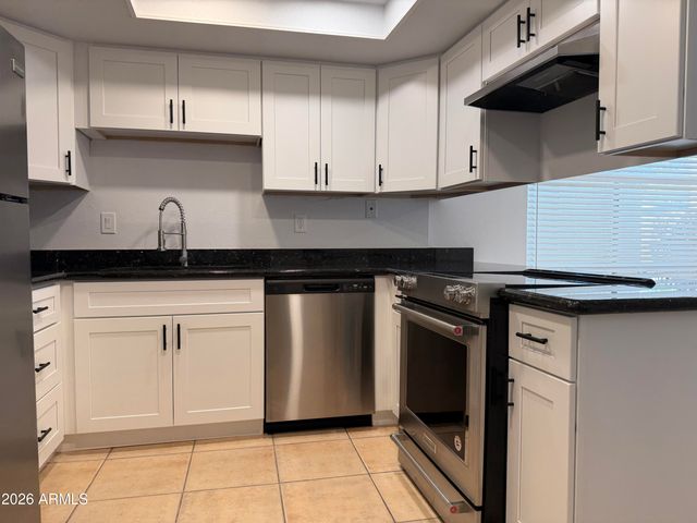 1051 S DOBSON Road 194, Mesa, AZ 85202