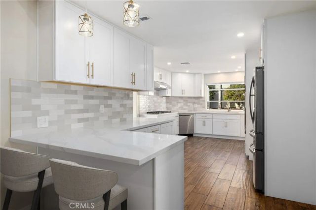 514 N Valley Center Avenue, Glendora, CA 91741