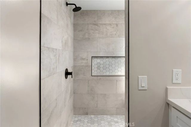 514 N Valley Center Avenue, Glendora, CA 91741