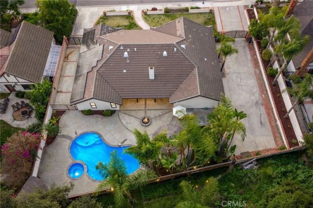 514 N Valley Center Avenue, Glendora, CA 91741