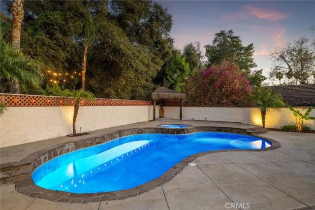 514 N Valley Center Avenue, Glendora, CA 91741