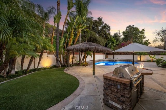 514 N Valley Center Avenue, Glendora, CA 91741