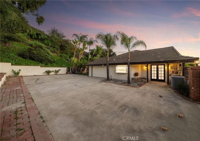 514 N Valley Center Avenue, Glendora, CA 91741