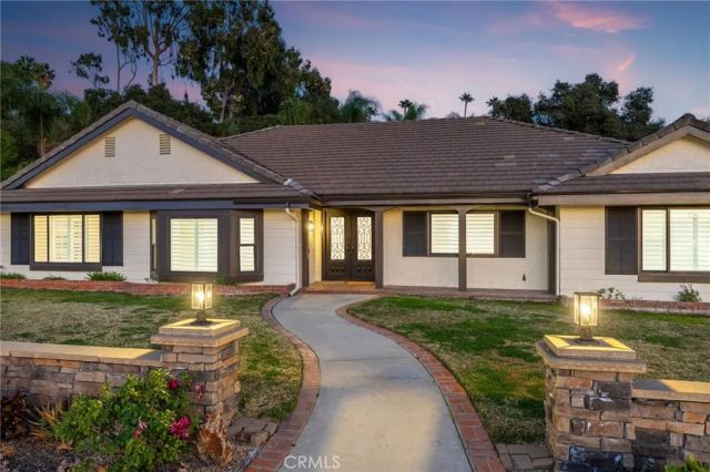 514 N Valley Center Avenue, Glendora, CA 91741