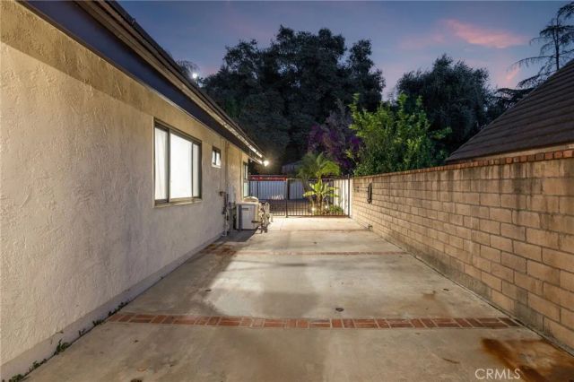 514 N Valley Center Avenue, Glendora, CA 91741