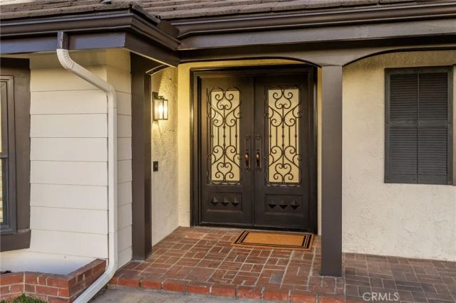 514 N Valley Center Avenue, Glendora, CA 91741