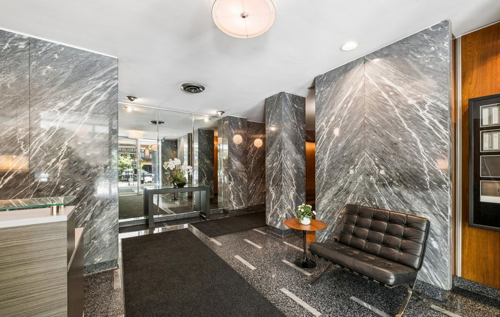 30 E Elm Street 18B, Chicago, IL 60611 — photo 4