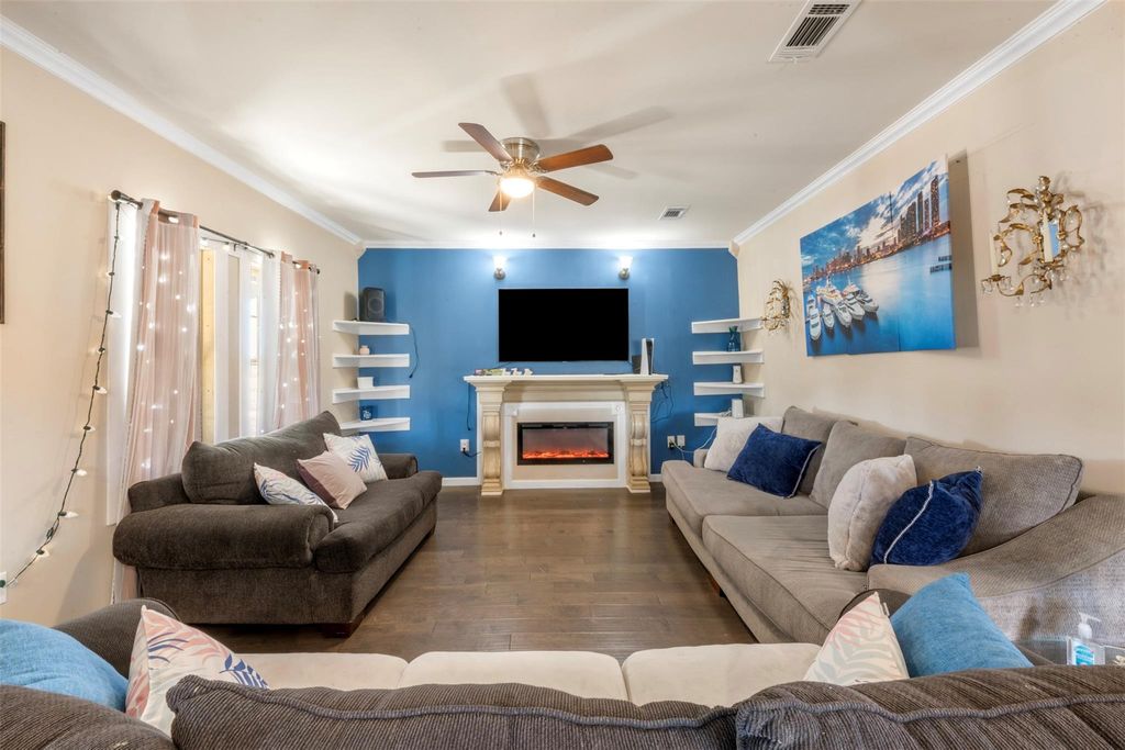 588 Road 5705, Cleveland, TX 77327