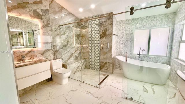 212 SW 179th Ave, Pembroke Pines, FL 33029