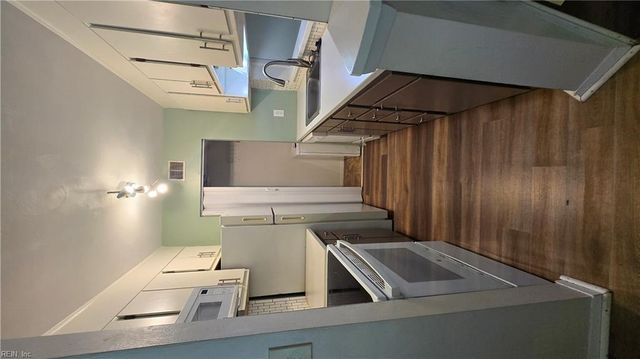 1009 Autumn Woods Ln Apt 104, Virginia Beach, VA 23454