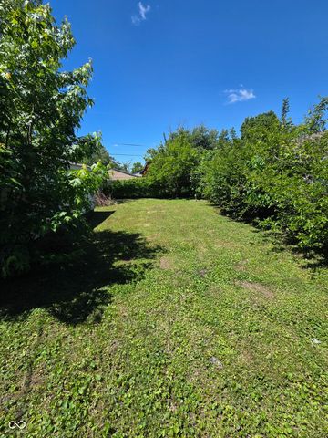 2230 N Bosart Avenue, Indianapolis, IN 46218